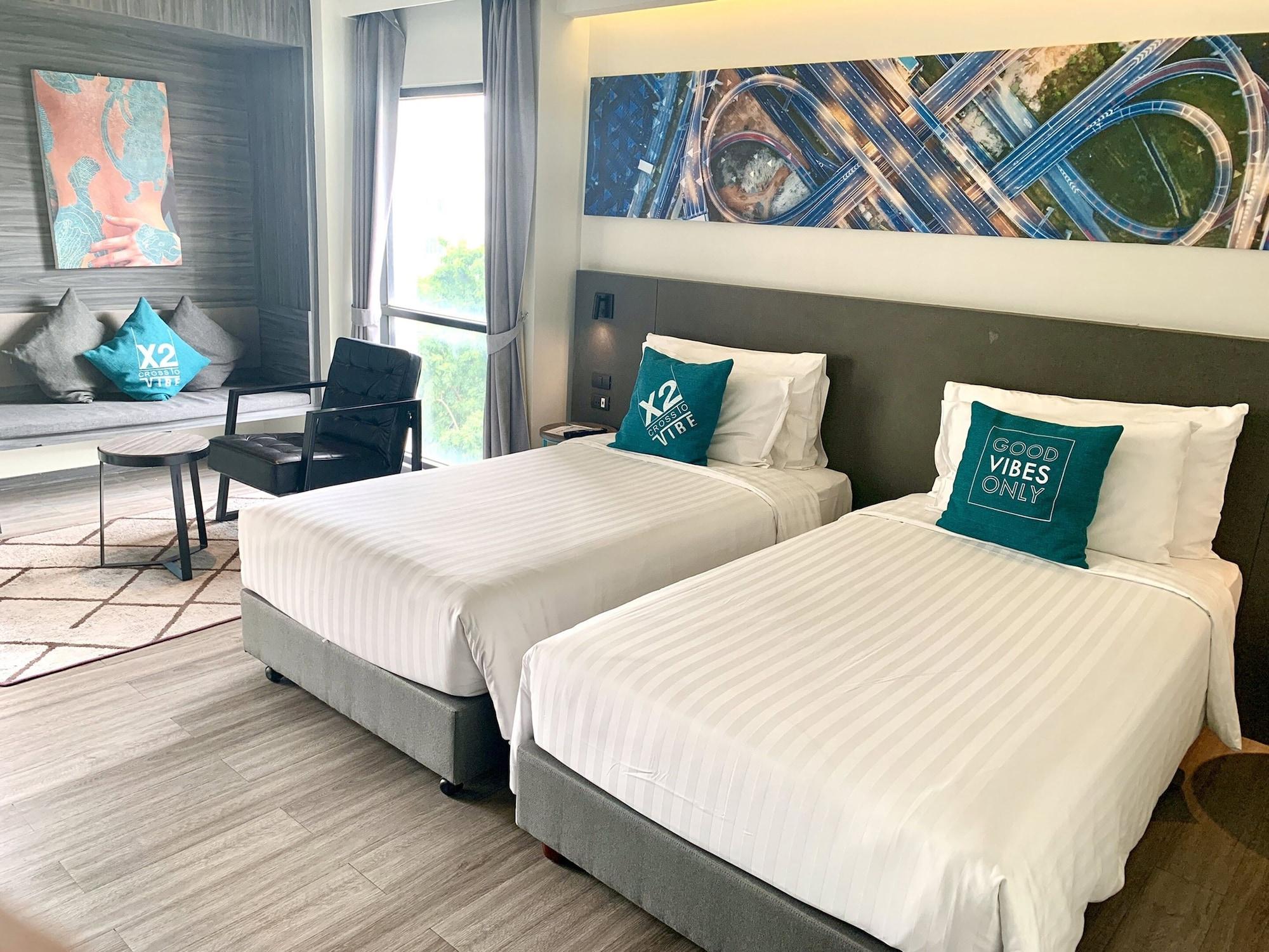 Cross Vibe Sukhumvit 4* Бангкок